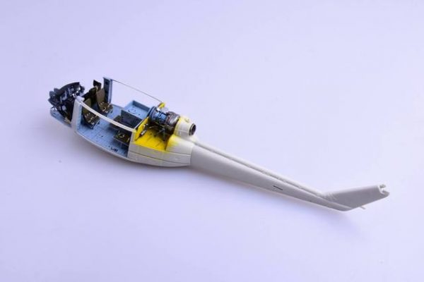 KITTY HAWK MODEL 80154 1/48 Bell UH-1D Iroquios HAF - Image 3