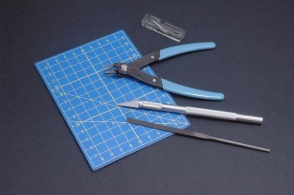 Italeri 50815 Plastic Modelling Tool Set - Image 2