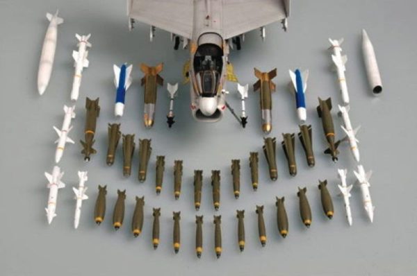 Trumpeter 02231 1/32 USS A-7E Corsair II  HAF - Image 12