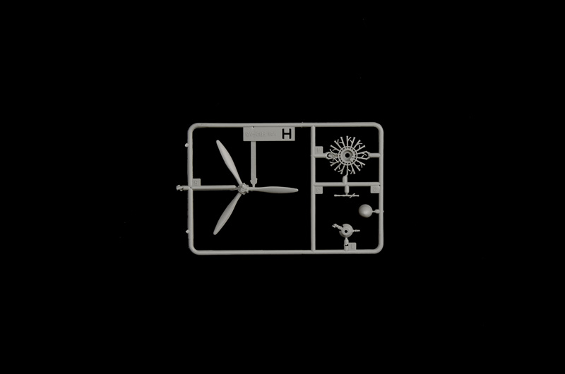 Italeri 2841 1/48 SBD-3 Dauntless - Image 9