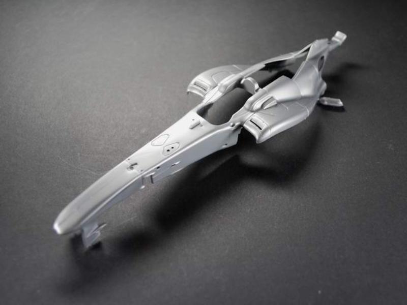 REVELL 07096 1/24 Vodafone McLaren Mercedes MP4-25 L. Hamilton - Image 8